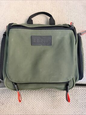 L.L. Bean Olive Green Men's Travel Toiletry Bag